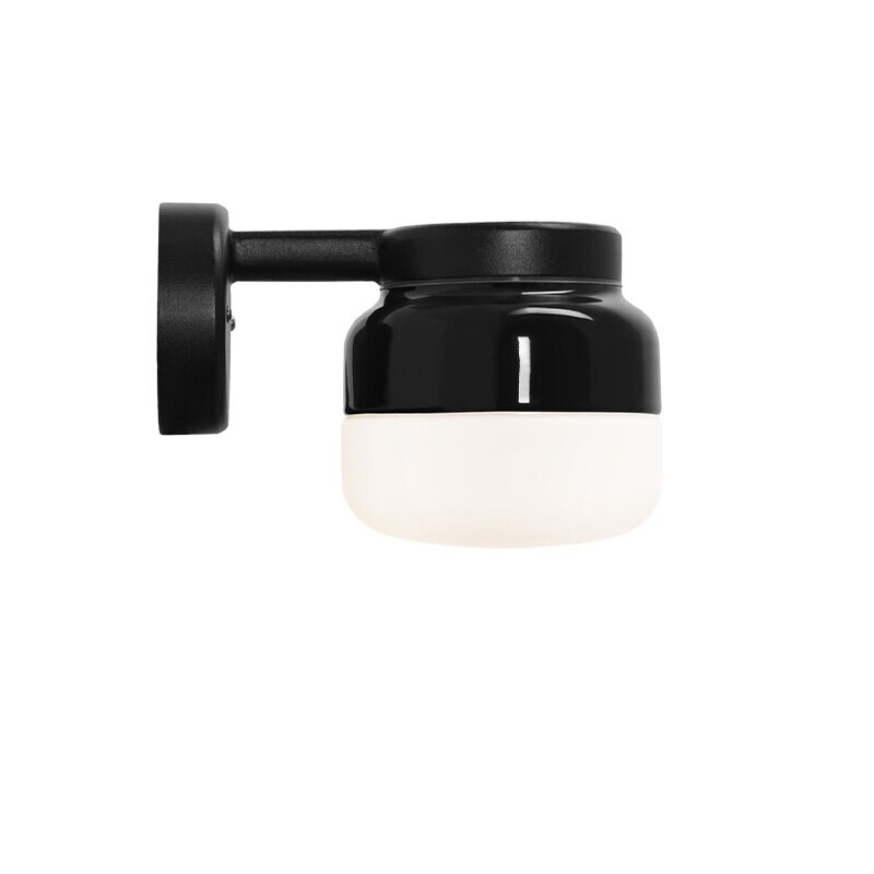 Ifö Electric - Ohm 140/150mm vägglampa IP44 opalglas/svart
