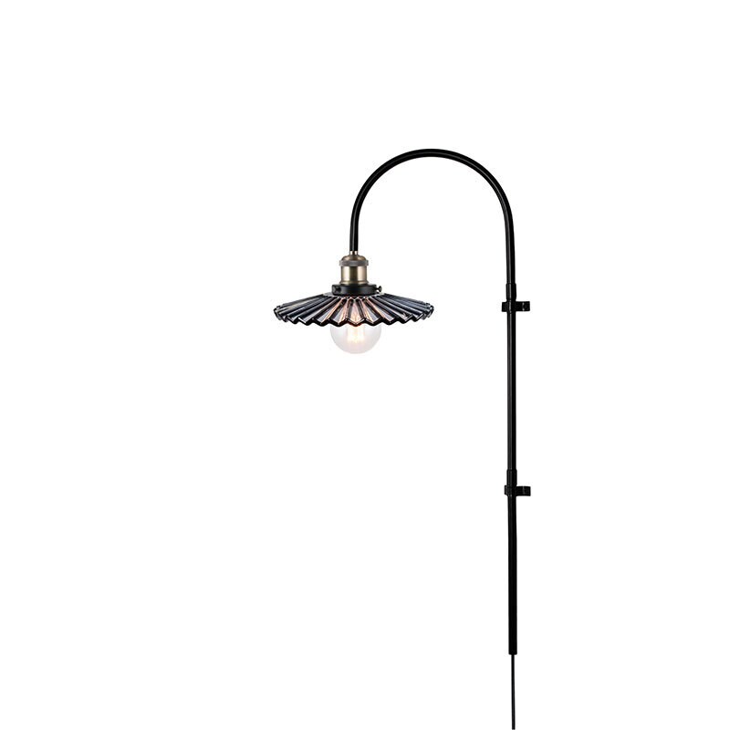 Globen Lighting - Cobbler 75 vägglampa rök/svart