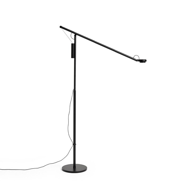 Fifty-fifty golvlampa soft black