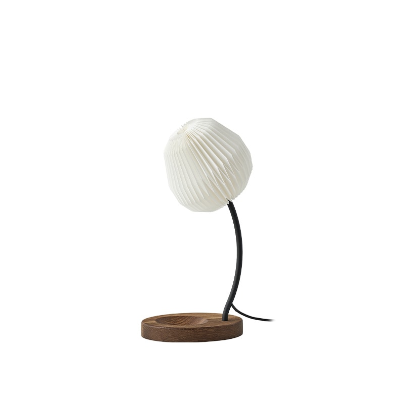 Le Klint 330 Bouquet bordslampa papper svart rökt ek