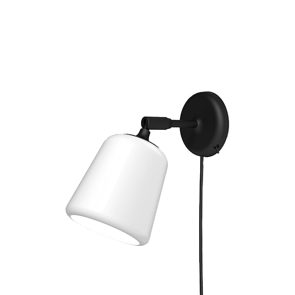 Material vägglampa vitt opalglassvart New Works Material bordslampa vitt opalglassvart New Works