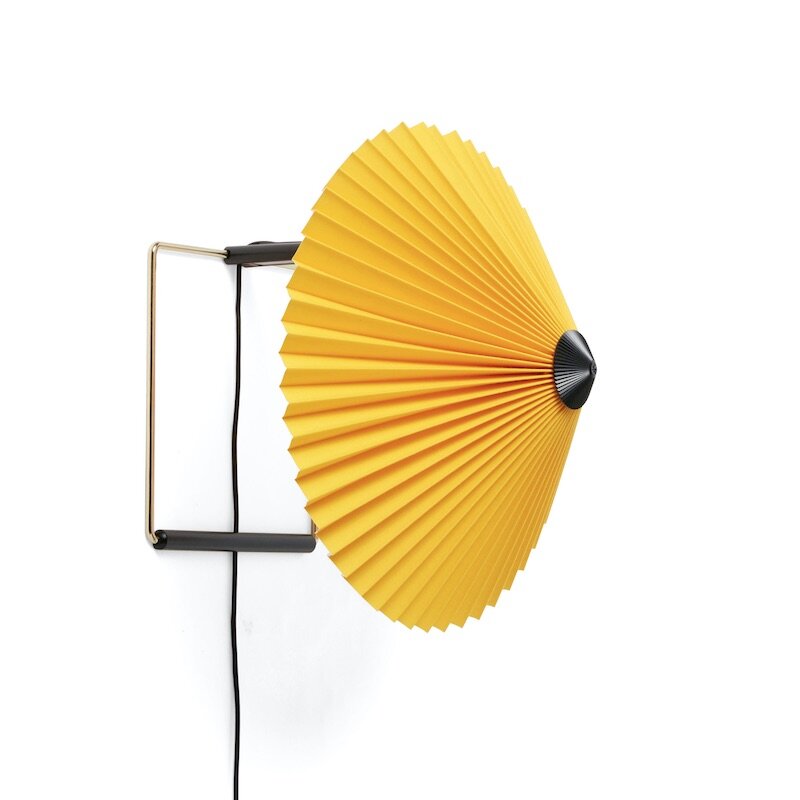 Matin 300 vägglampa yellow/brass