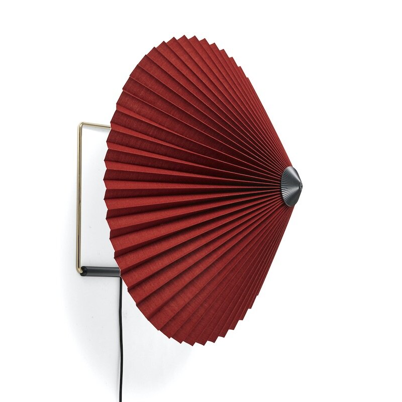 Matin 380 vägglampa oxide red/brass