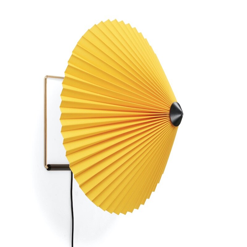 Matin 380 vägglampa yellow/brass