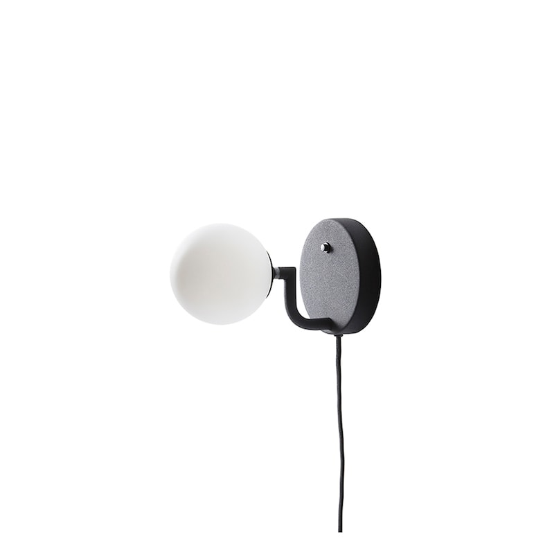 Mobil 12 Wall lamp Black, opal