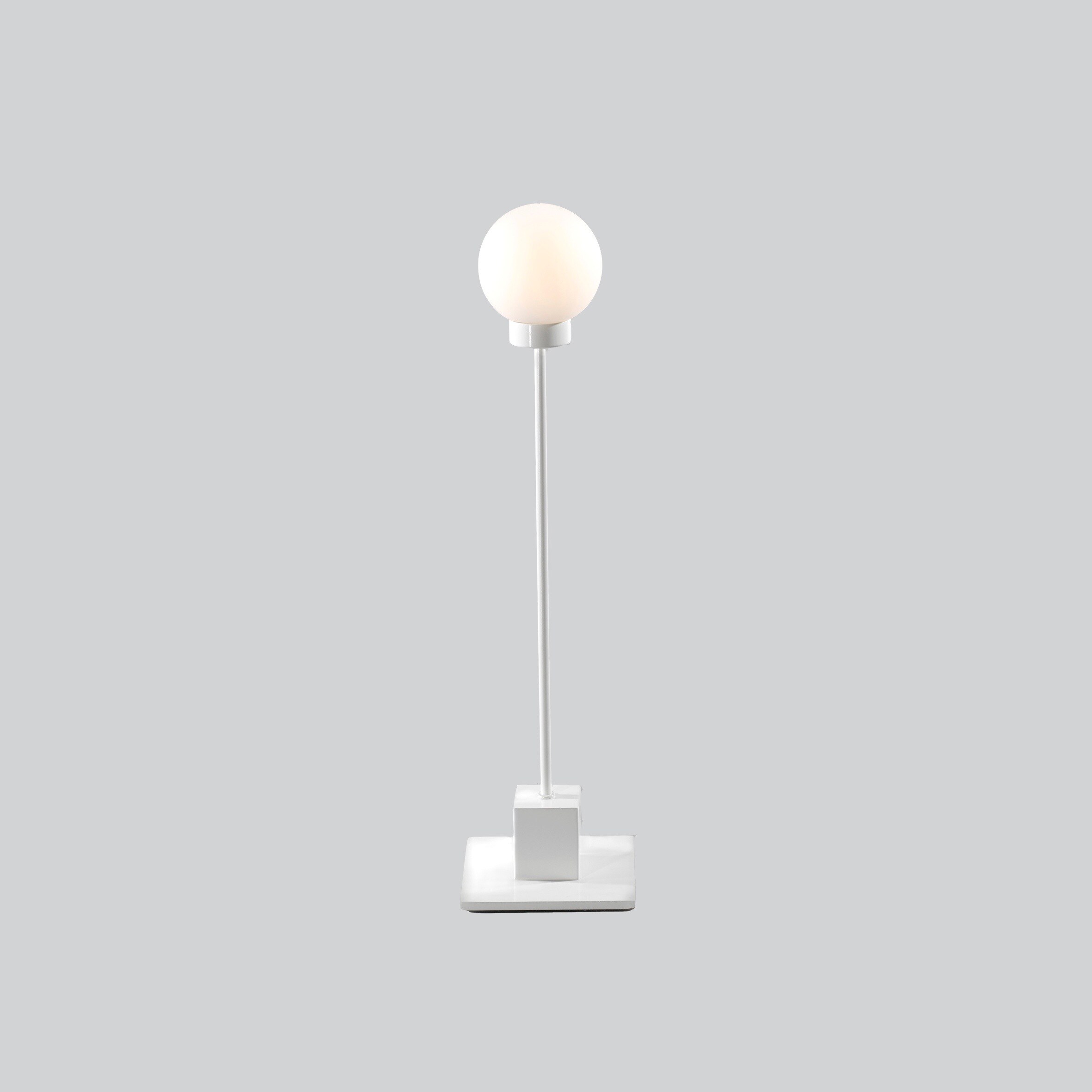 Snowball Bordslampa vit Snowball Bordslampa vit