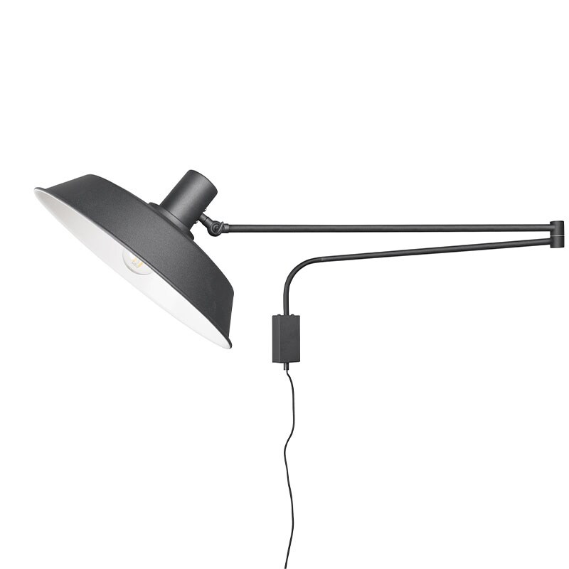 Bolder vägglampa matt svart
