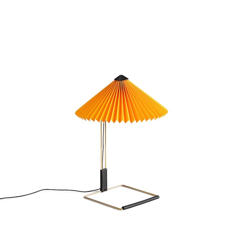 Matin 300 bordslampa yellow/brass